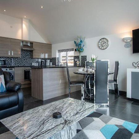 Nautilus - 2 Bedroom Apartment - เพนไดน์ ภายนอก รูปภาพ